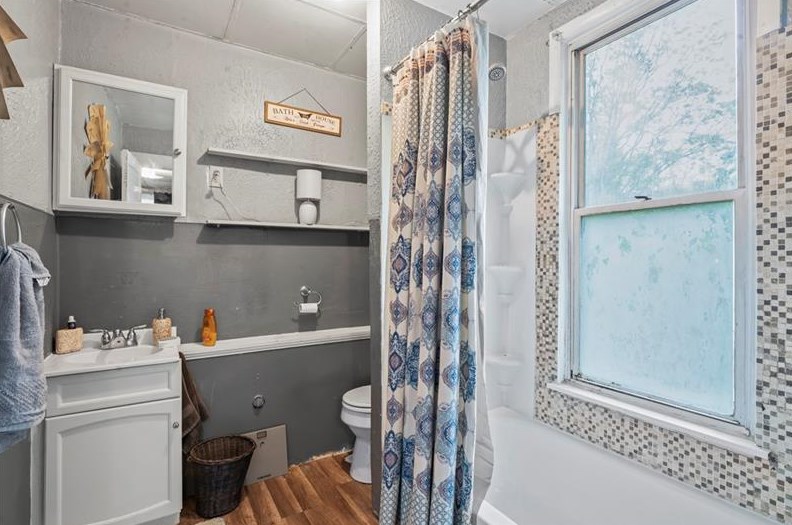 700 Maple Ave, Washington PA 15301-1907 exterior