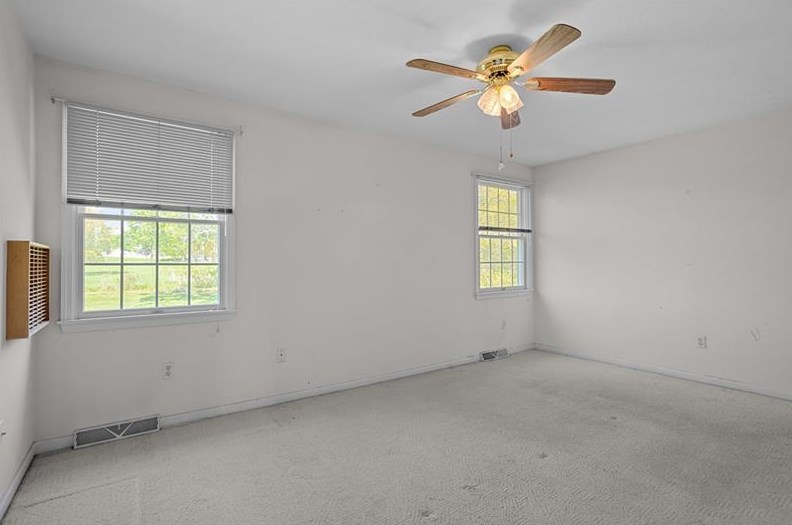 501 Stoneridge Blvd, Butler PA 16001-6682 exterior