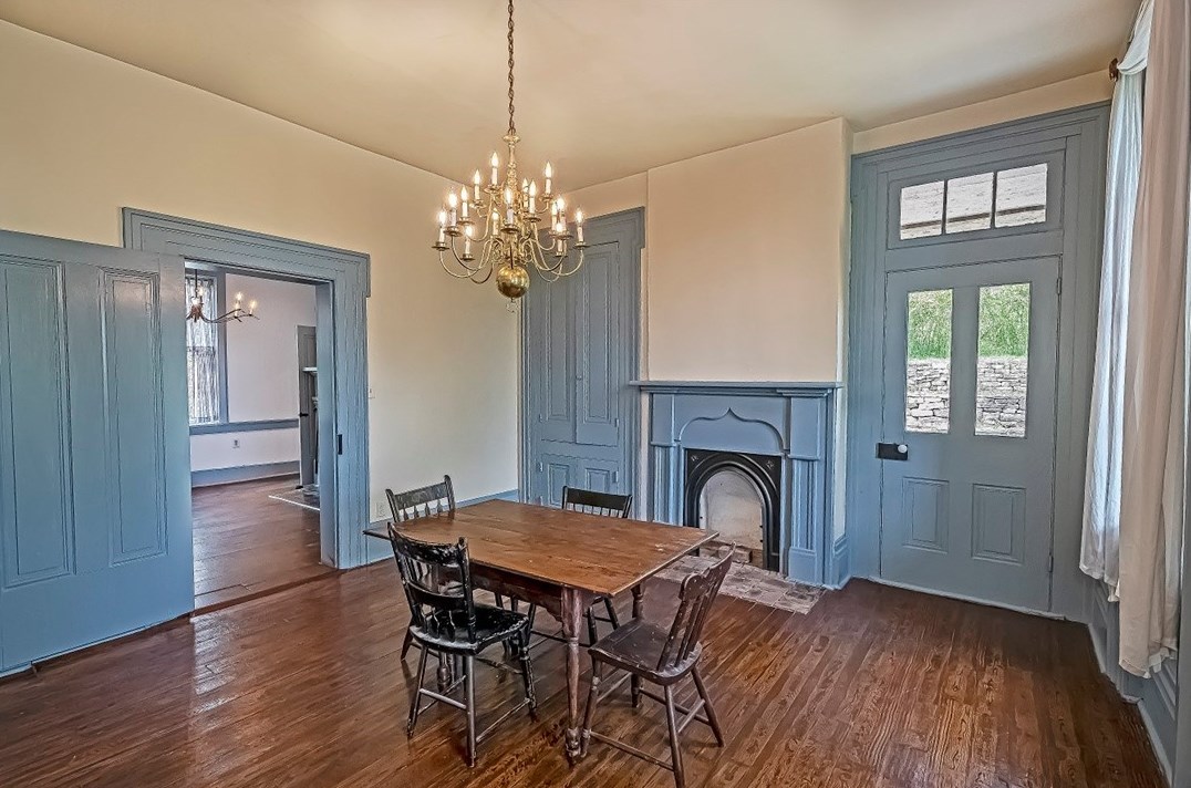 64 Skylark Dr, Washington PA  15301-9320 exterior