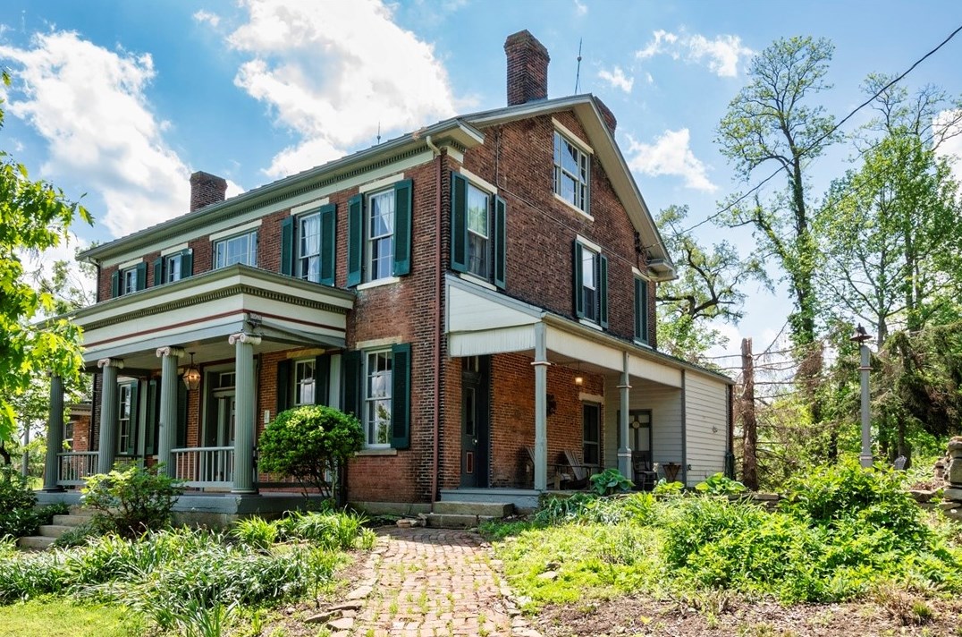 64 Skylark Dr, Washington PA  15301-9320 exterior