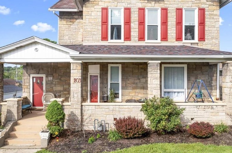 203 Cherry Ave, Houston PA  15342-1525 exterior