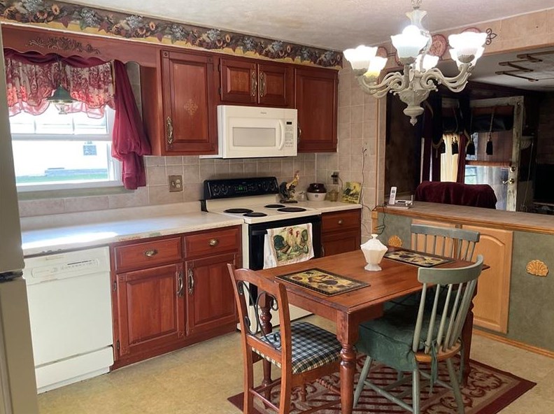 101 Amherst Dr, Butler PA 16001-1701 exterior