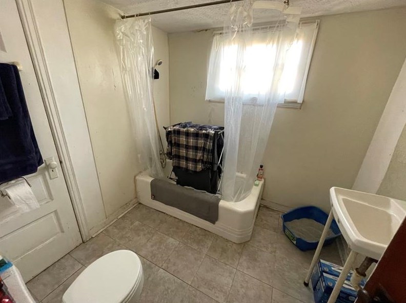 346 Tyler Ave, Washington PA 15301-3840 exterior