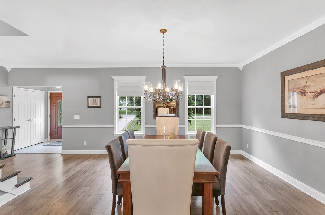 170 Creston Ave, Ellwood City PA  16117-6482 exterior