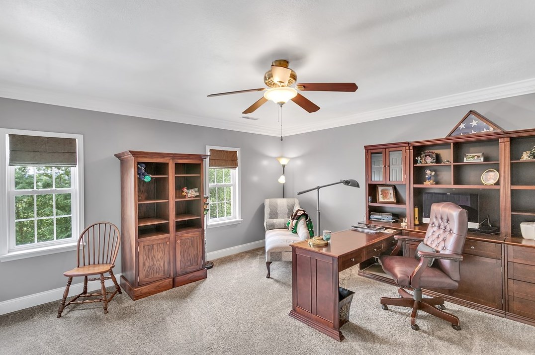 170 Creston Ave, Ellwood City PA  16117-6482 exterior