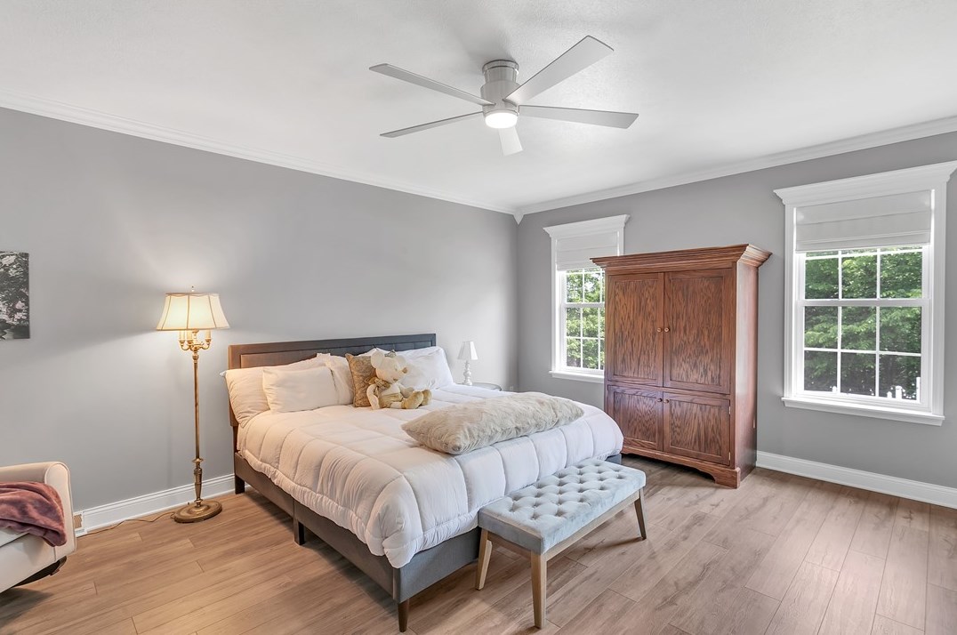 170 Creston Ave, Ellwood City PA  16117-6482 exterior