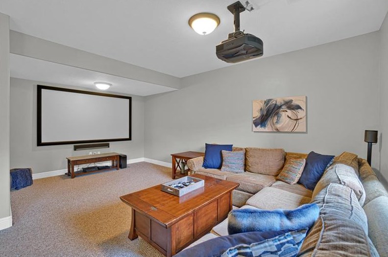 3059 Canterbury Dr, Allison Park PA 15101-1544 exterior