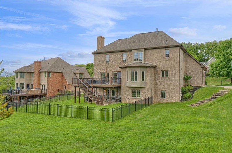 3059 Canterbury Dr, Allison Park PA  15101-1544 exterior