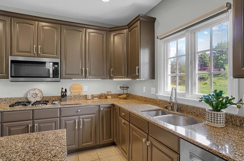 3059 Canterbury Dr, Allison Park PA 15101-1544 exterior