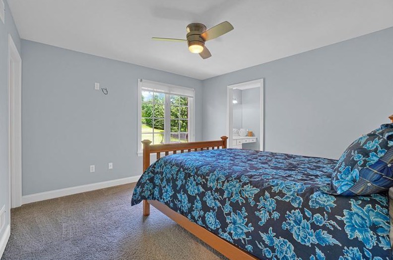 3059 Canterbury Dr, Allison Park PA 15101-1544 exterior