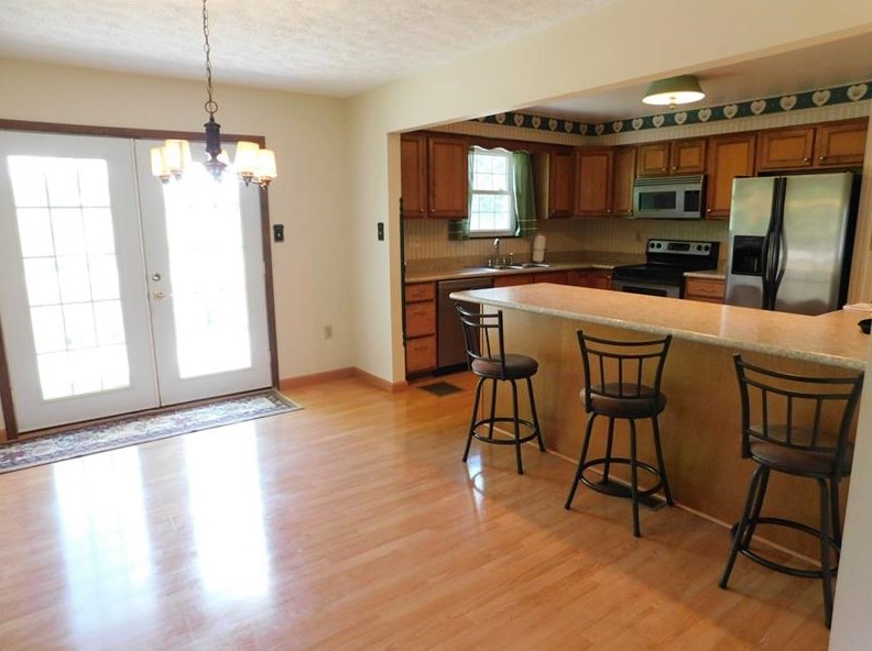 55 Blue Jay Dr, Washington PA 15301-8718 exterior