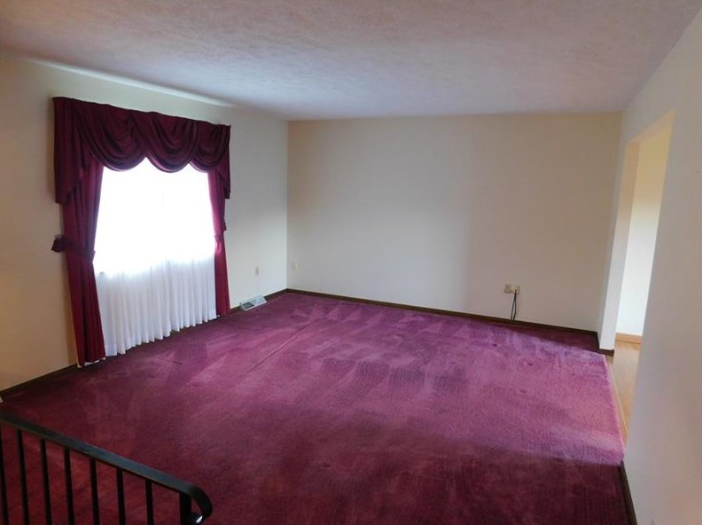 55 Blue Jay Dr, Washington PA 15301-8718 exterior