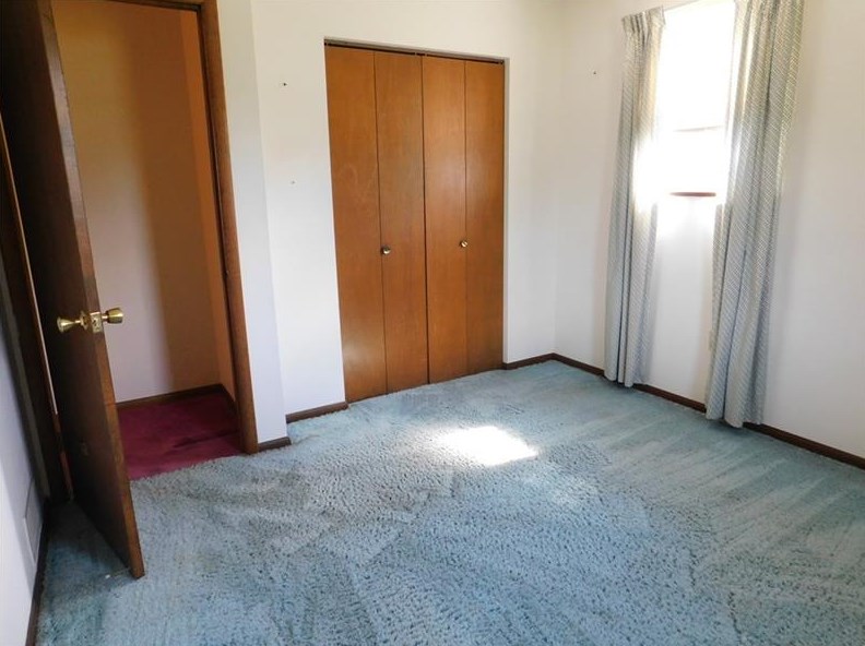 55 Blue Jay Dr, Washington PA 15301-8718 exterior