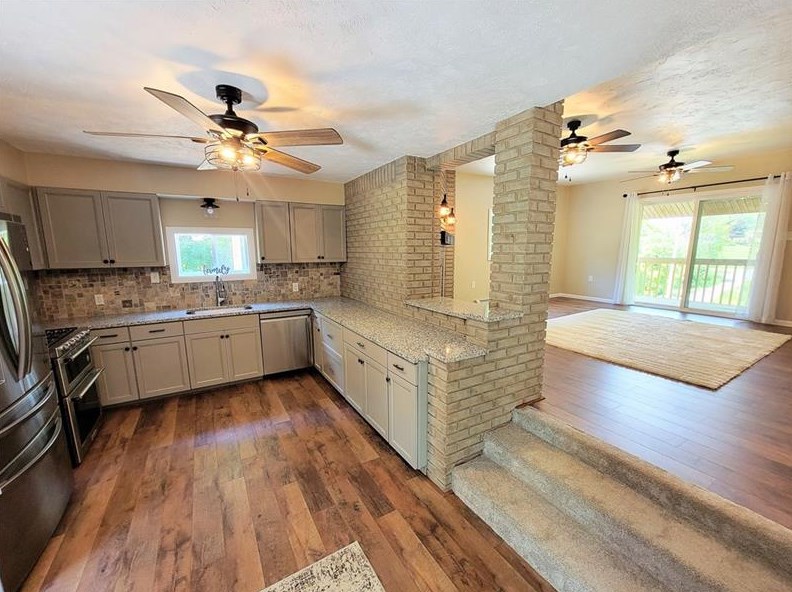 109 Betty Ln, Butler PA  16002-0911 exterior