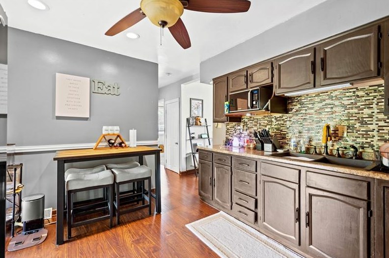 435 Cedarhurst Dr, North Versailles PA 15137-2228 exterior