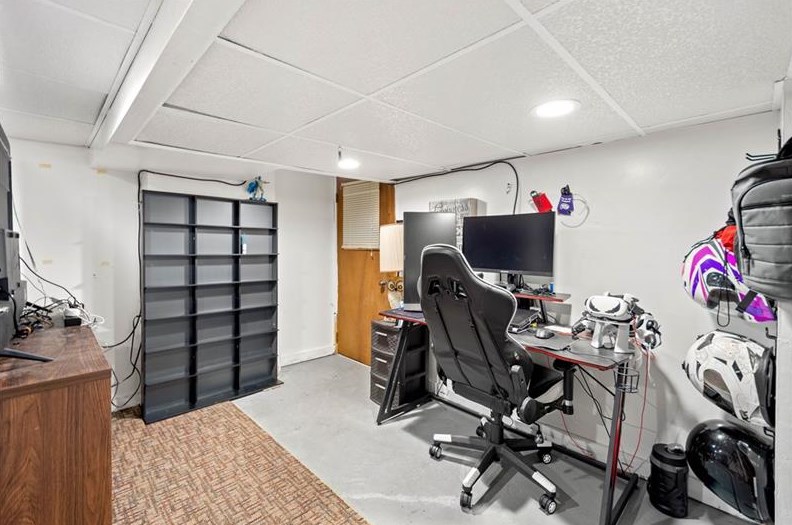 435 Cedarhurst Dr, North Versailles PA 15137-2228 exterior