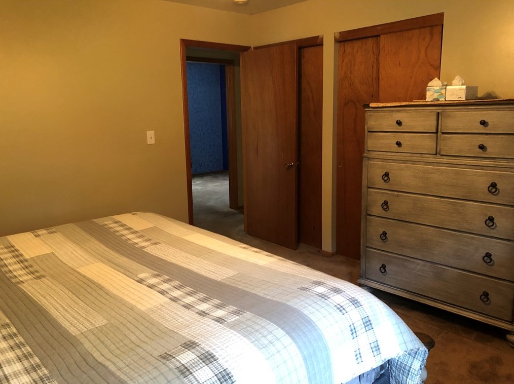 372 Chicora Rd, Butler PA 16001-2356 exterior