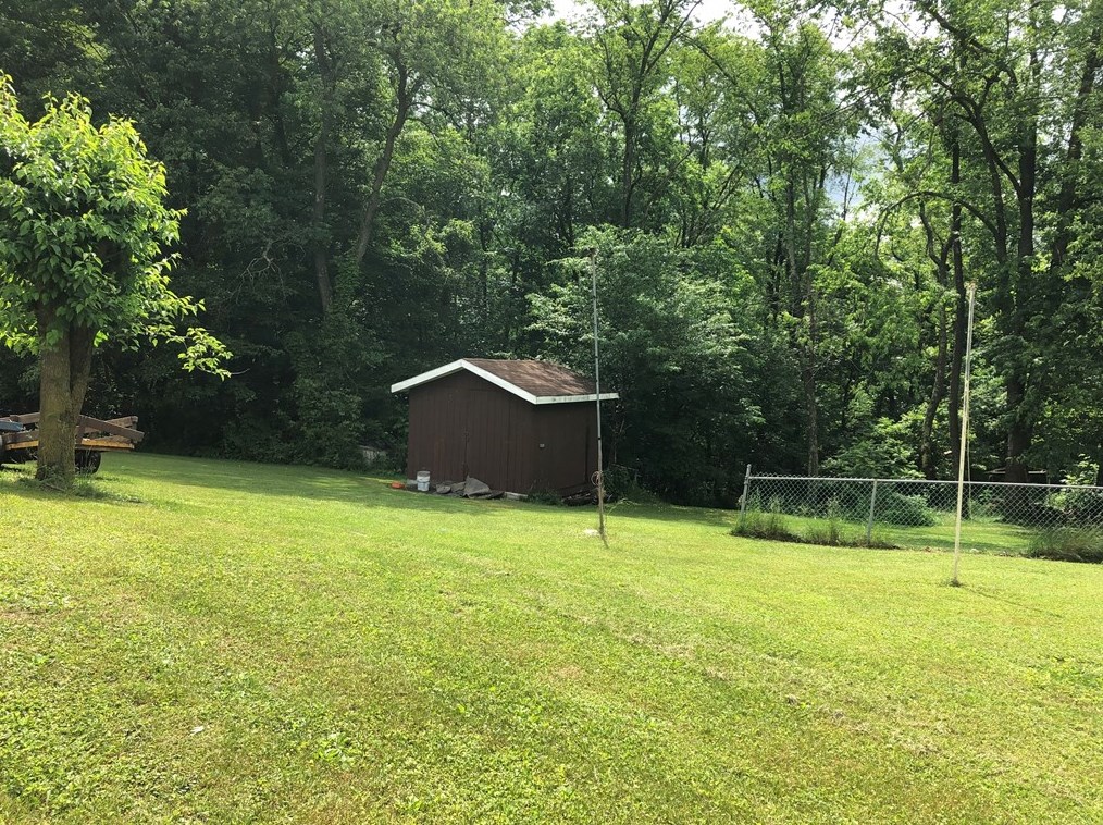 372 Chicora Rd, Butler PA 16001-2356 exterior