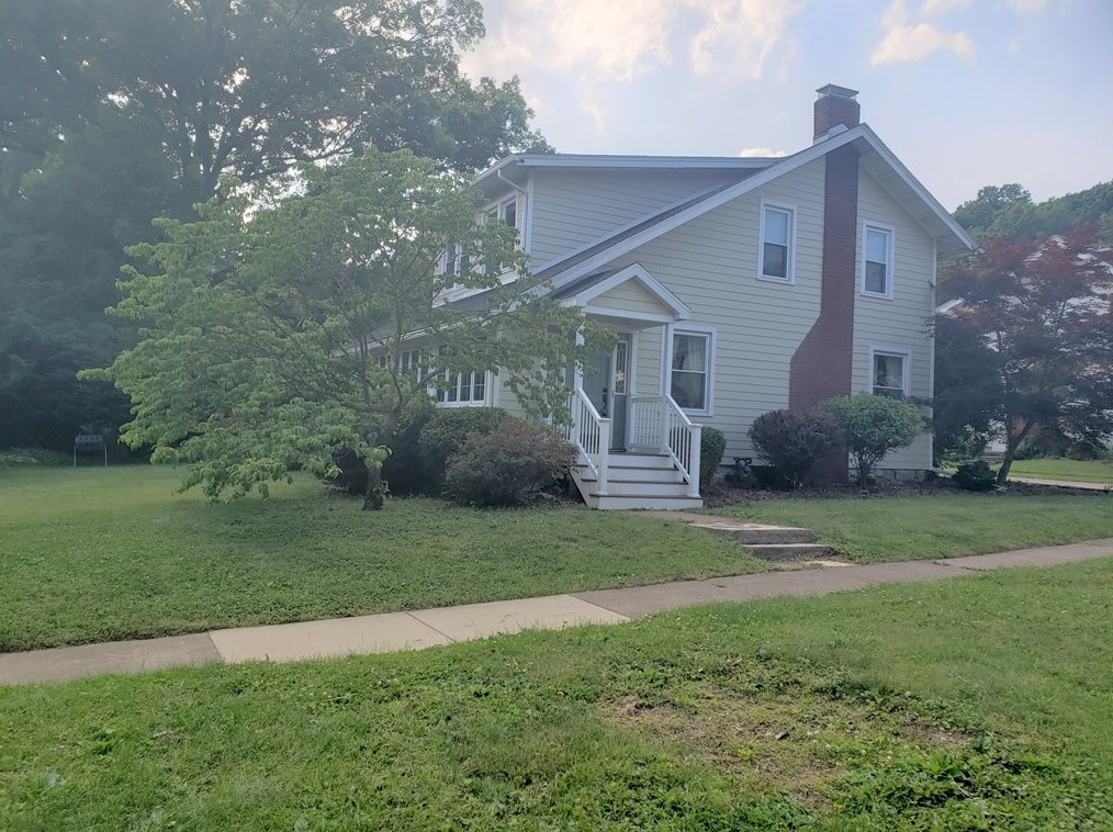 334 6th St, Indiana PA  15701-3043 exterior