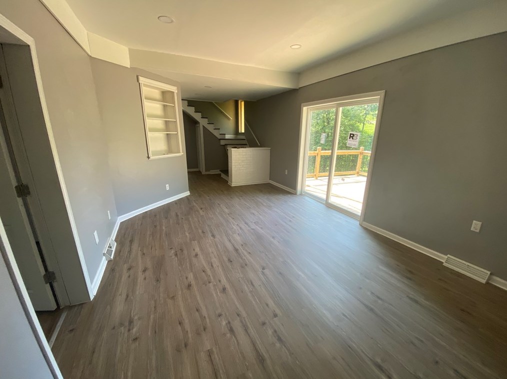 1191 Iris Dr, North Huntingdon PA 15642-4368 exterior