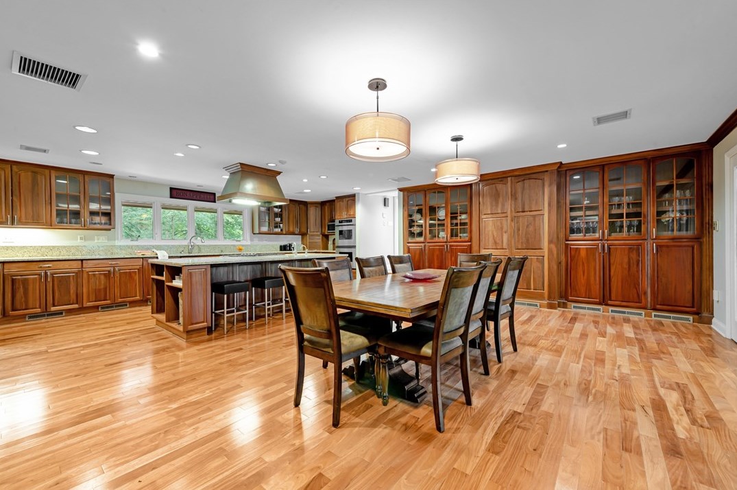 145 Rockingham Ln, Canonsburg, PA 15317