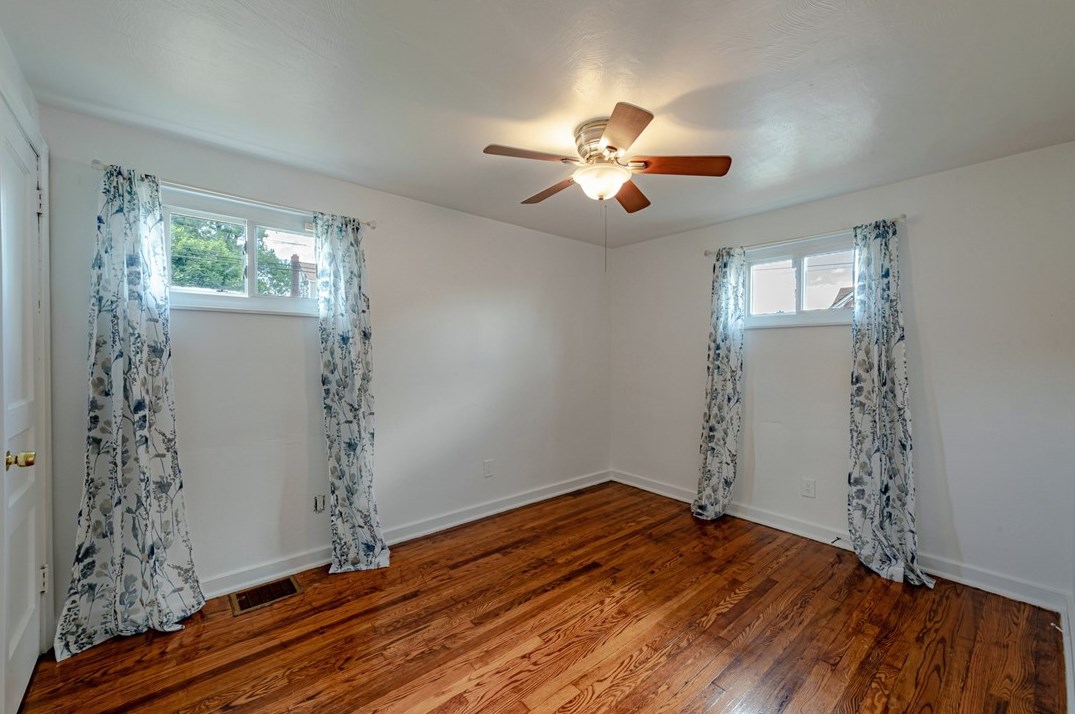 428 Oakhurst Ave, North Versailles PA 15137-2244 exterior