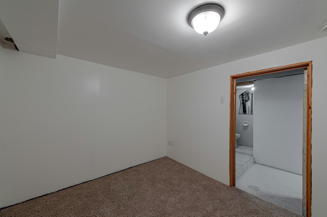 428 Oakhurst Ave, North Versailles PA 15137-2244 exterior