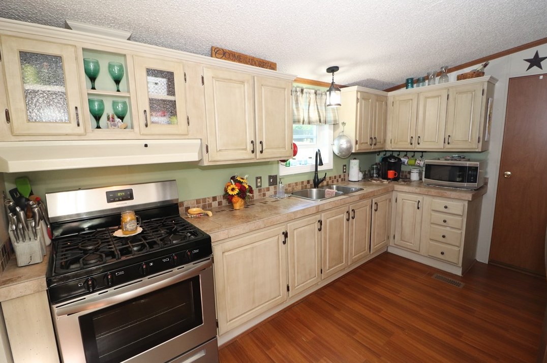 105 Helt Ln, Butler PA 16001-9753 exterior