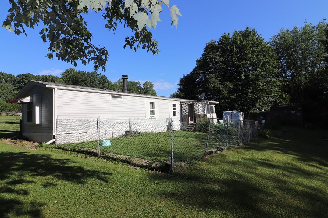 105 Helt Ln, Butler PA 16001-9753 exterior