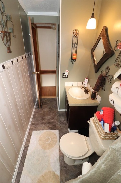 105 Helt Ln, Butler PA 16001-9753 exterior