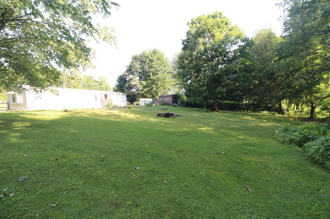 105 Helt Ln, Butler PA 16001-9753 exterior