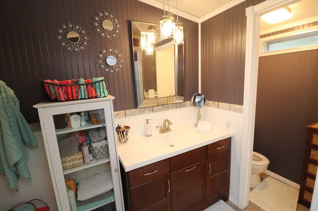 105 Helt Ln, Butler PA 16001-9753 exterior