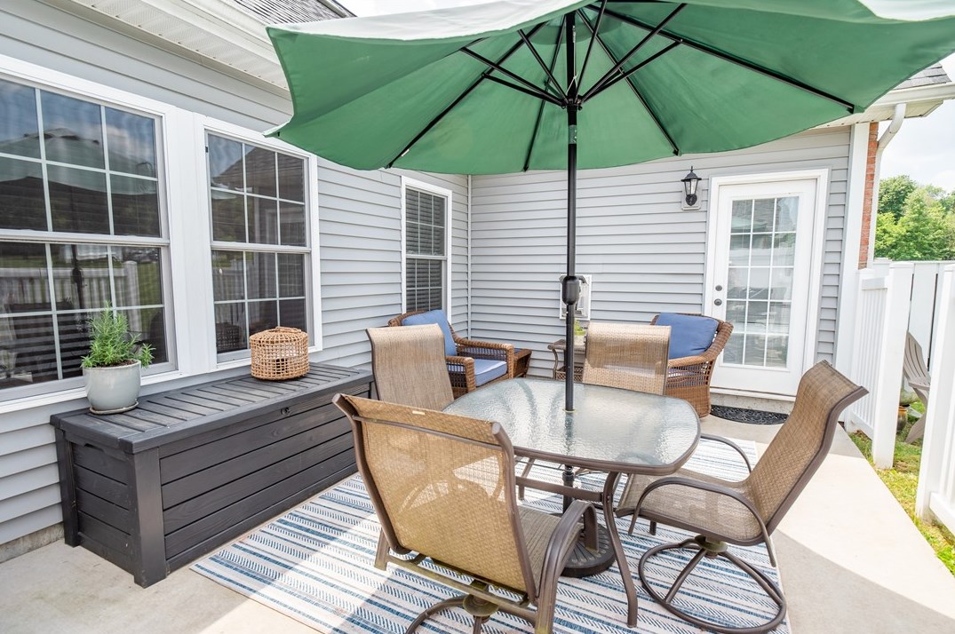 104 White Fox Ct, Ellwood City PA  16117-4944 exterior
