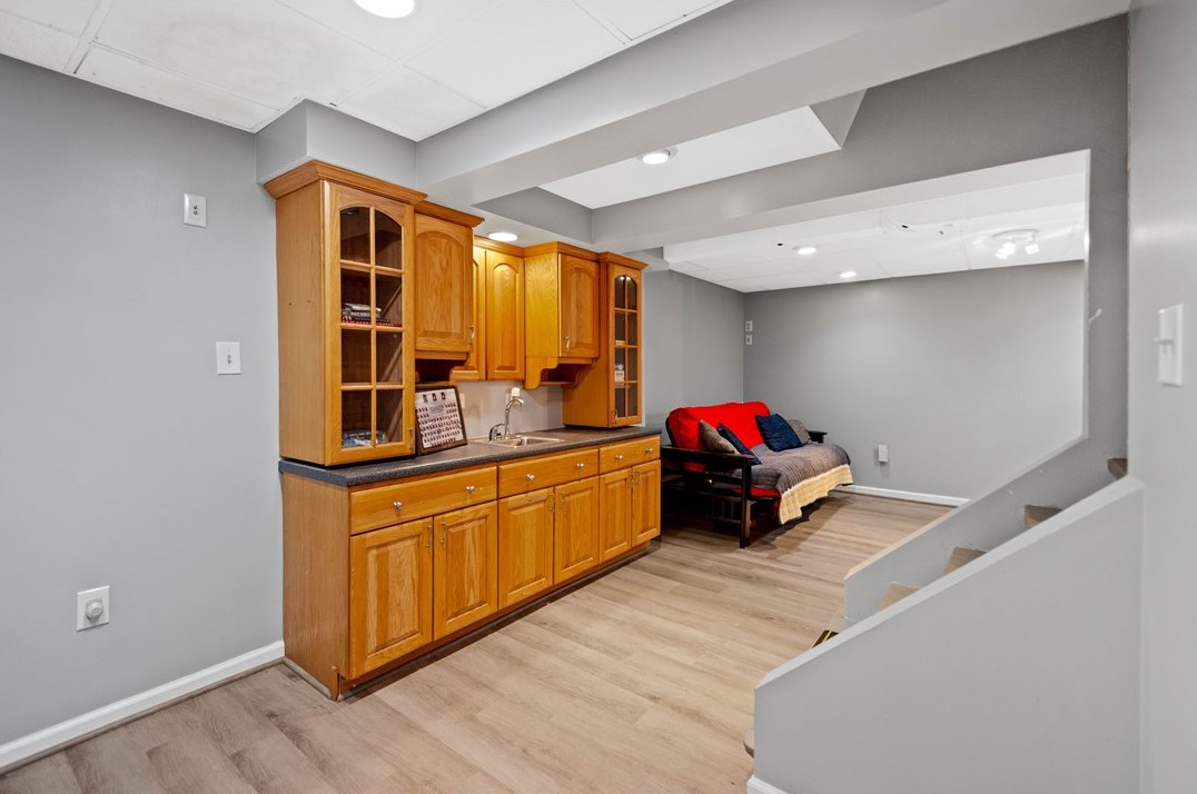 1213 Prospect Rd, Pittsburgh PA 15227-3730 exterior