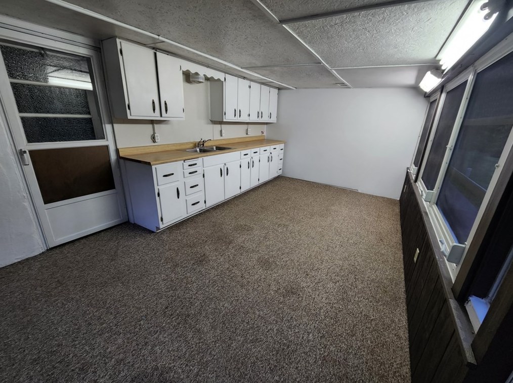 1013 Squaw Run Rd, Ellwood City PA  16117-6965 exterior