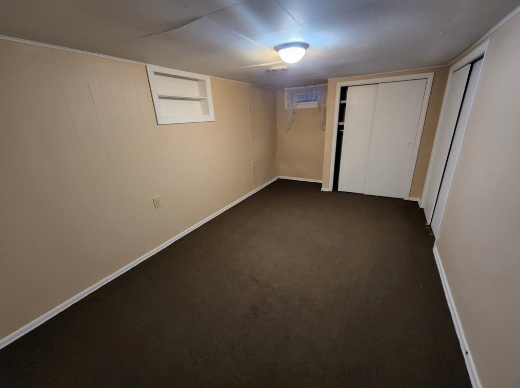 1013 Squaw Run Rd, Ellwood City PA  16117-6965 exterior