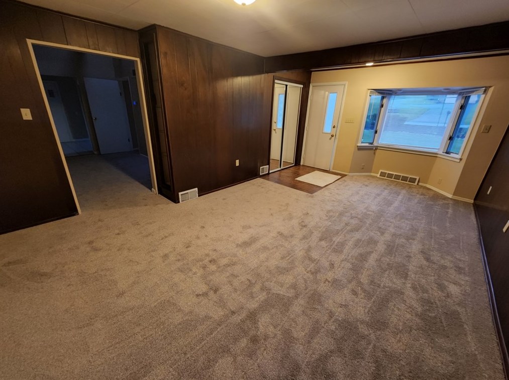 1013 Squaw Run Rd, Ellwood City PA  16117-6965 exterior