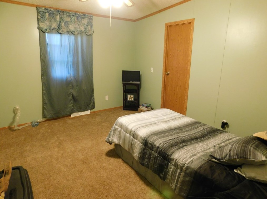 527 Wylie Ave, Washington PA 15301-2200 exterior