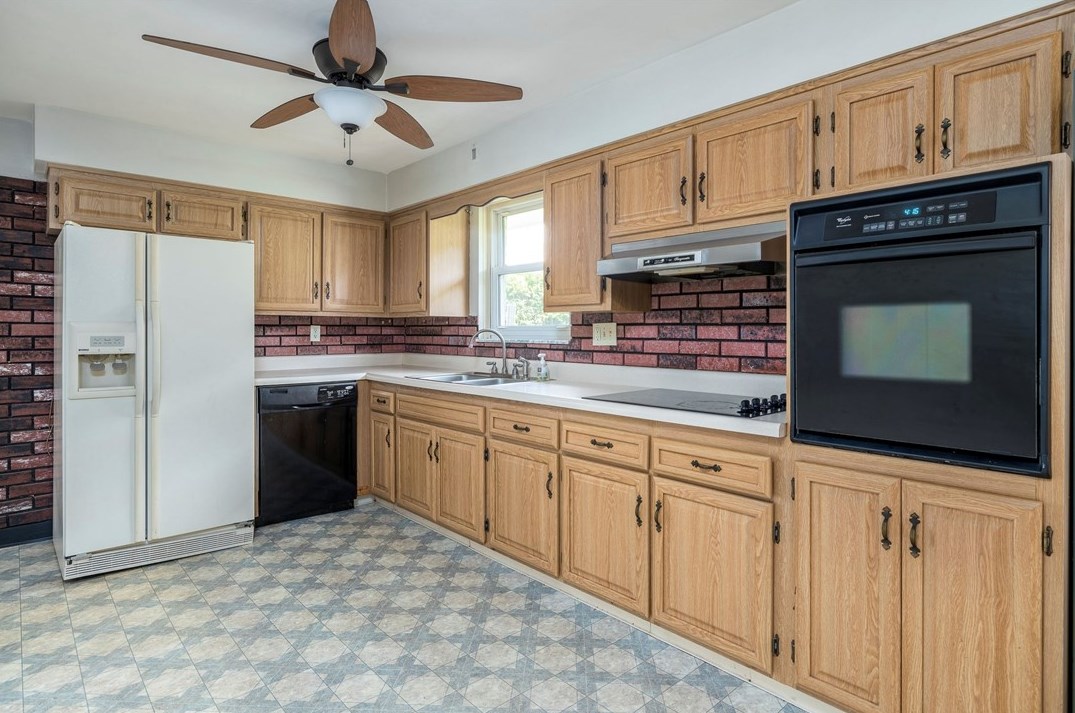 192 Verona Dr, Washington PA 15301-2749 exterior