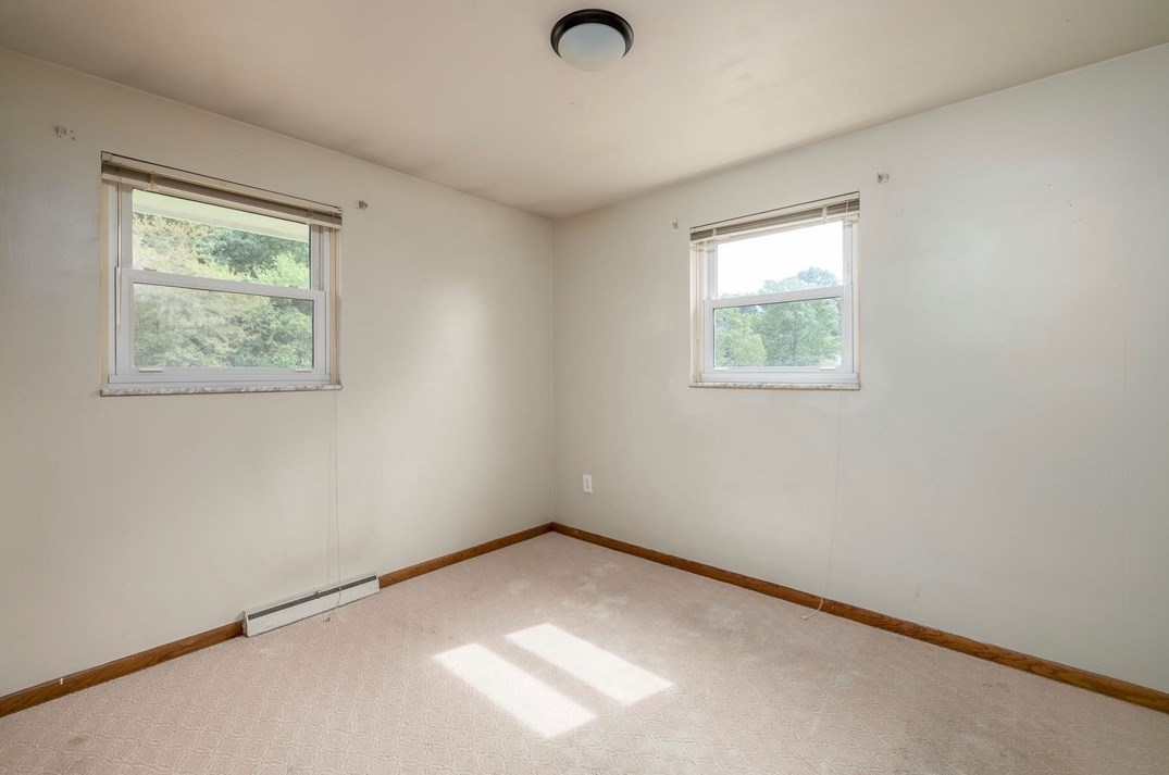 192 Verona Dr, Washington PA 15301-2749 exterior