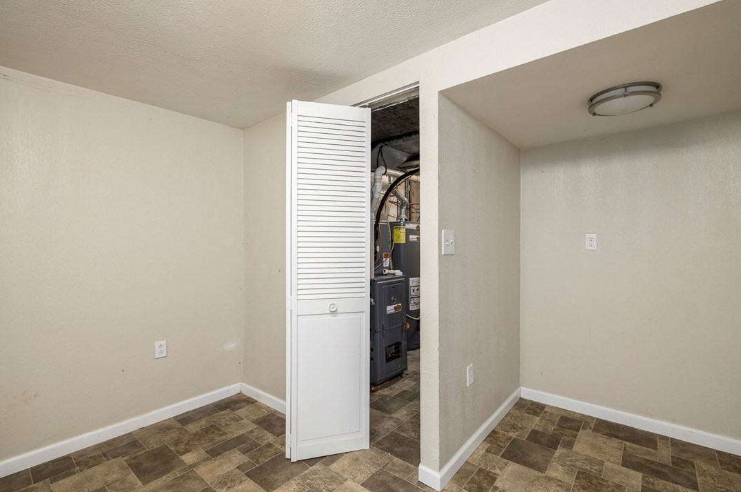 192 Verona Dr, Washington PA 15301-2749 exterior