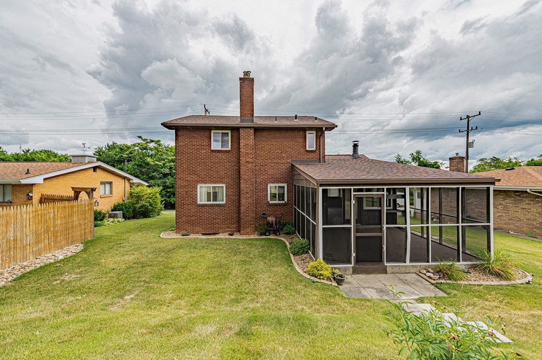 1006 Lynda Ln, North Versailles PA  15137-1607 exterior