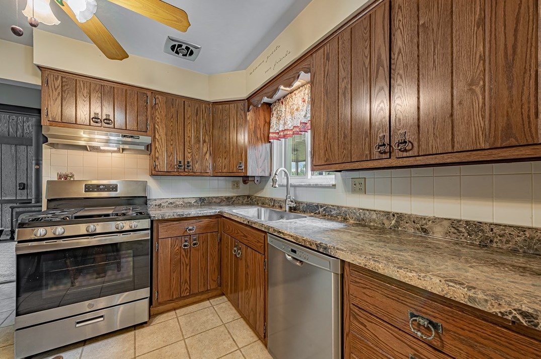 1006 Lynda Ln, North Versailles PA  15137-1607 exterior