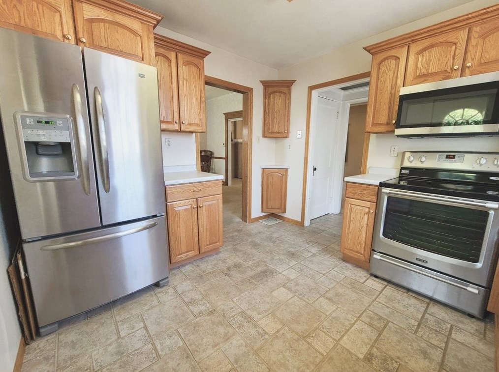 415 Pike St, Houston PA  15342-1415 exterior