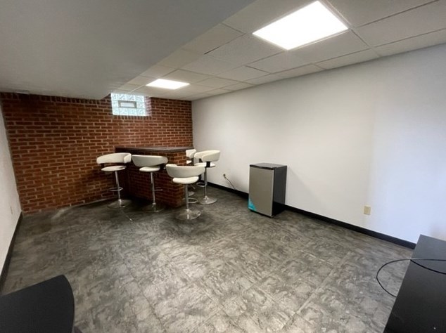 408 Hazelnut Dr, Monroeville PA  15146-1226 exterior