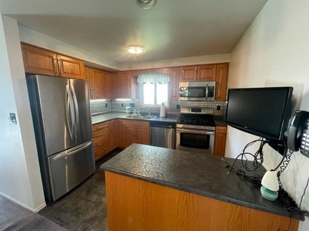 408 Hazelnut Dr, Monroeville PA  15146-1226 exterior