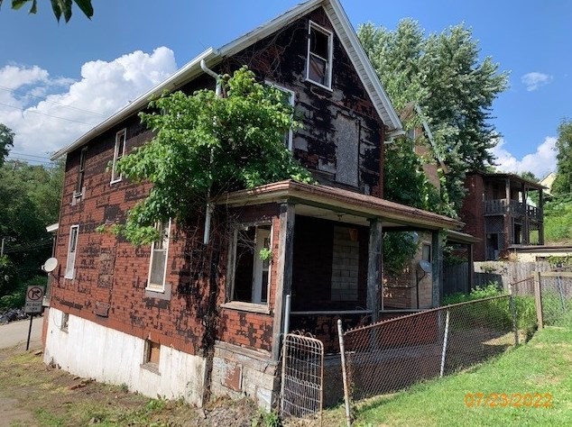 1708 Terrace St, Rankin PA  15104-3049 exterior