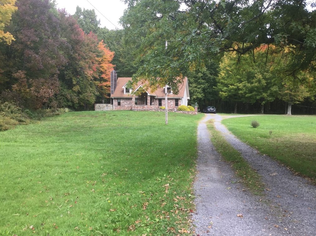 1427 Butler Pike, Mercer PA 16137-6205 exterior