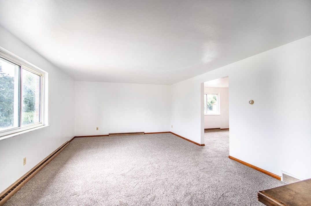 2943 Leechburg Rd, New Kensington PA  15068-3237 exterior