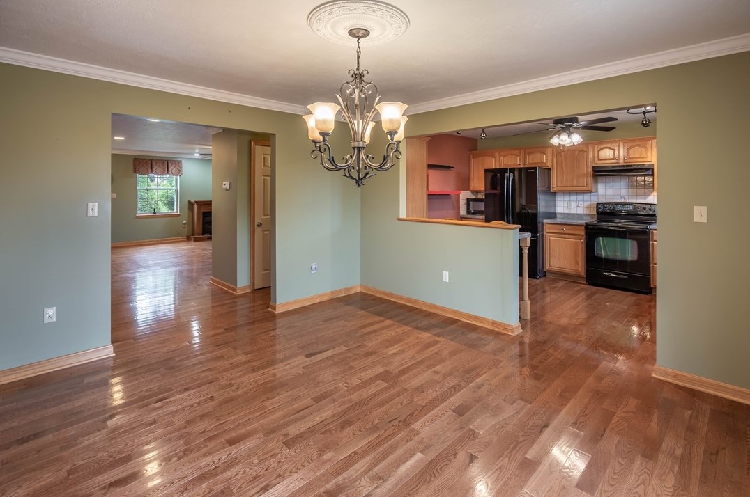 422 Linda Ln, Houston PA  15342-1082 exterior